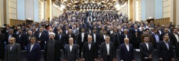 رئیس&zwnj;جمهور پای &laquo;درد دل&raquo; دانشجویان نشست/ صدای منتقد شنیده شد