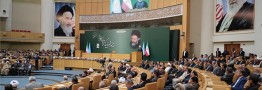 دولت با هدایت رهبری و در کنار سایر قوا تحریم&zwnj;های هسته&zwnj;ای را برداشته است