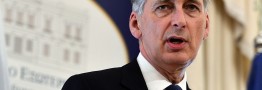 Britain trying to facilitate banking transactions with Iran: Hammond