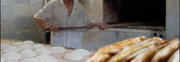 كاهش نرخ گندم آرد آزادتحویلی به نانوایی ها/هرگونه افزایش قیمت نان غیرقانونی است